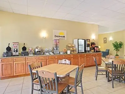Hotel Days Inn By Wyndham Orlando Airport Florida Mall Williamsburg