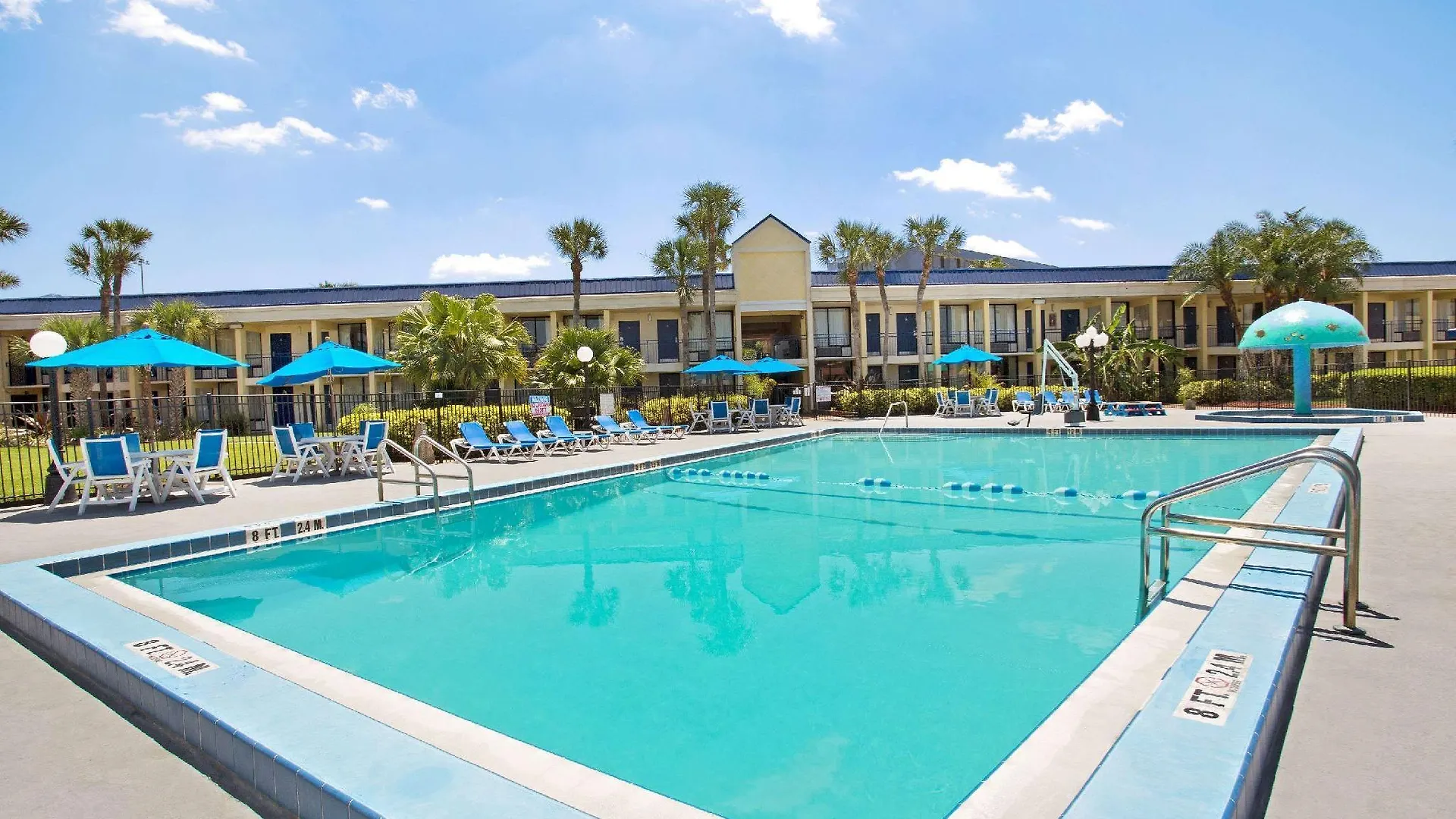 Days Inn By Wyndham Orlando Airport Florida Mall Williamsburg 2*,