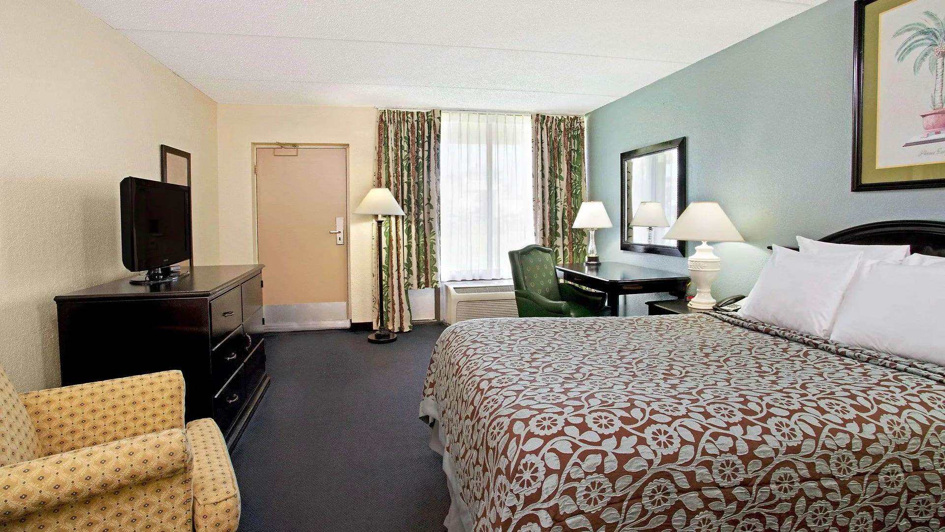 Days Inn By Wyndham Orlando Airport Florida Mall Williamsburg