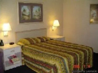 Days Inn By Wyndham Orlando Airport Florida Mall Williamsburg Hotel