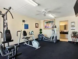 Days Inn By Wyndham Orlando Airport Florida Mall Williamsburg 2*,