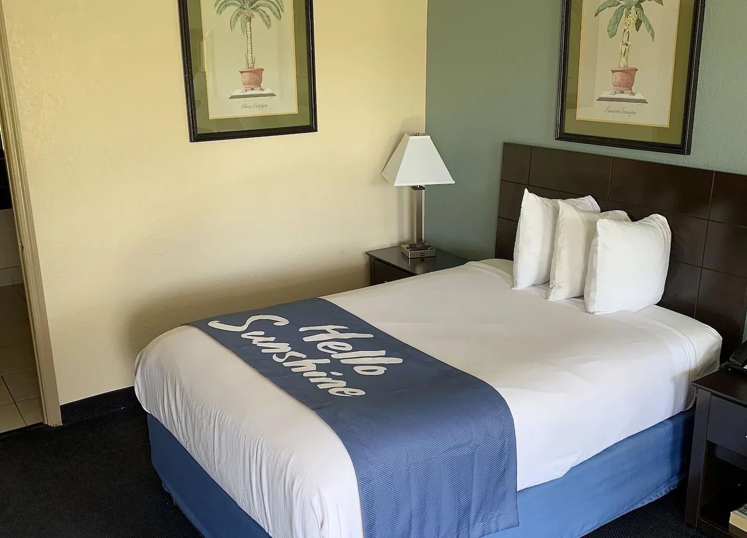 Days Inn By Wyndham Orlando Airport Florida Mall Williamsburg